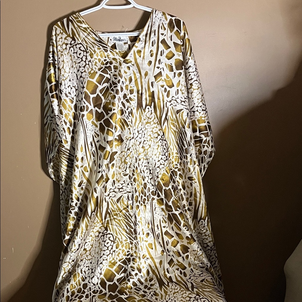 😄Vintage maxi satiny muumuu dress house dress Osfm